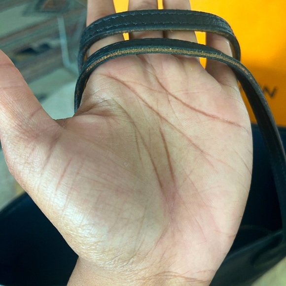 Louis Vuitton Neverful MM - Picture 17 of 17